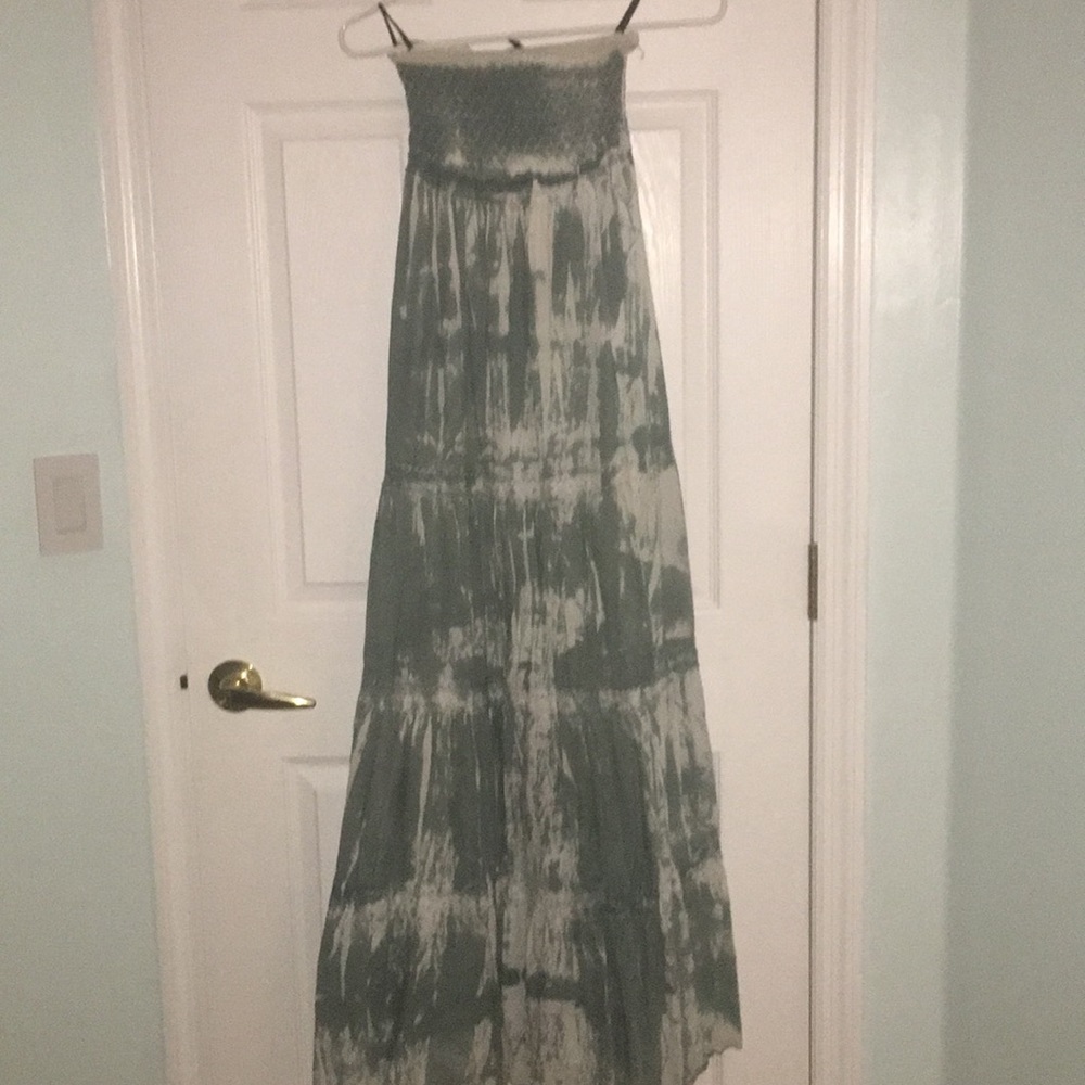 Bebe flowy dress.